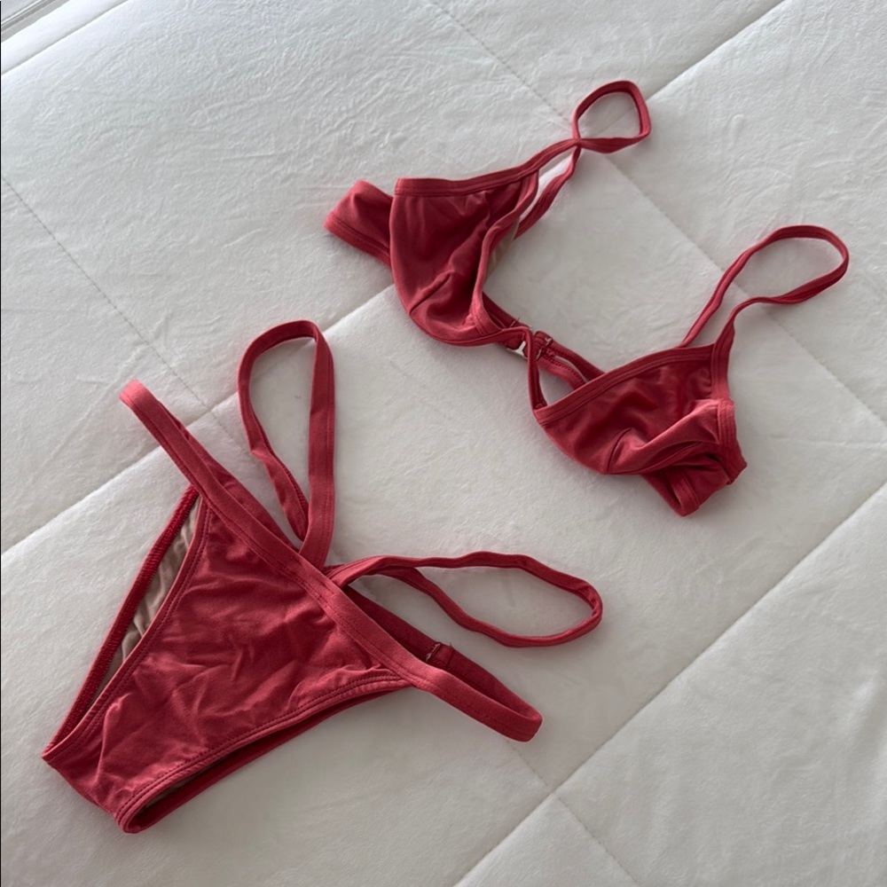 Brazilian ❤️‍🔥 Vibrant Red Bikini with Adjustable Straps and Tie Sides